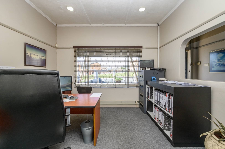 4 Bedroom Property for Sale in Sidwell Eastern Cape